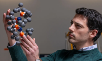 Stamp-Sized Drives with Molecular Magnets Open the New Data Storage