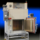 Despatch heat treating oven with inert atmosphere